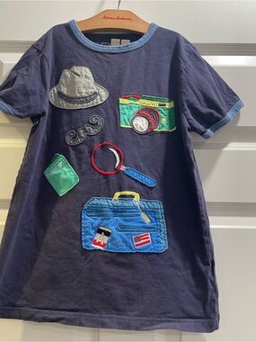 Mini Boden vintage “Doing Things” appliqué t-shirt 9/10